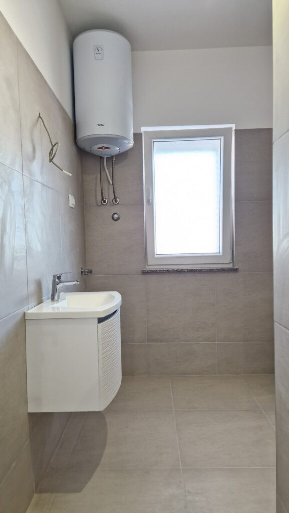 Chorvátsko-Trojizbový apartmán len 60 m od mora - 9