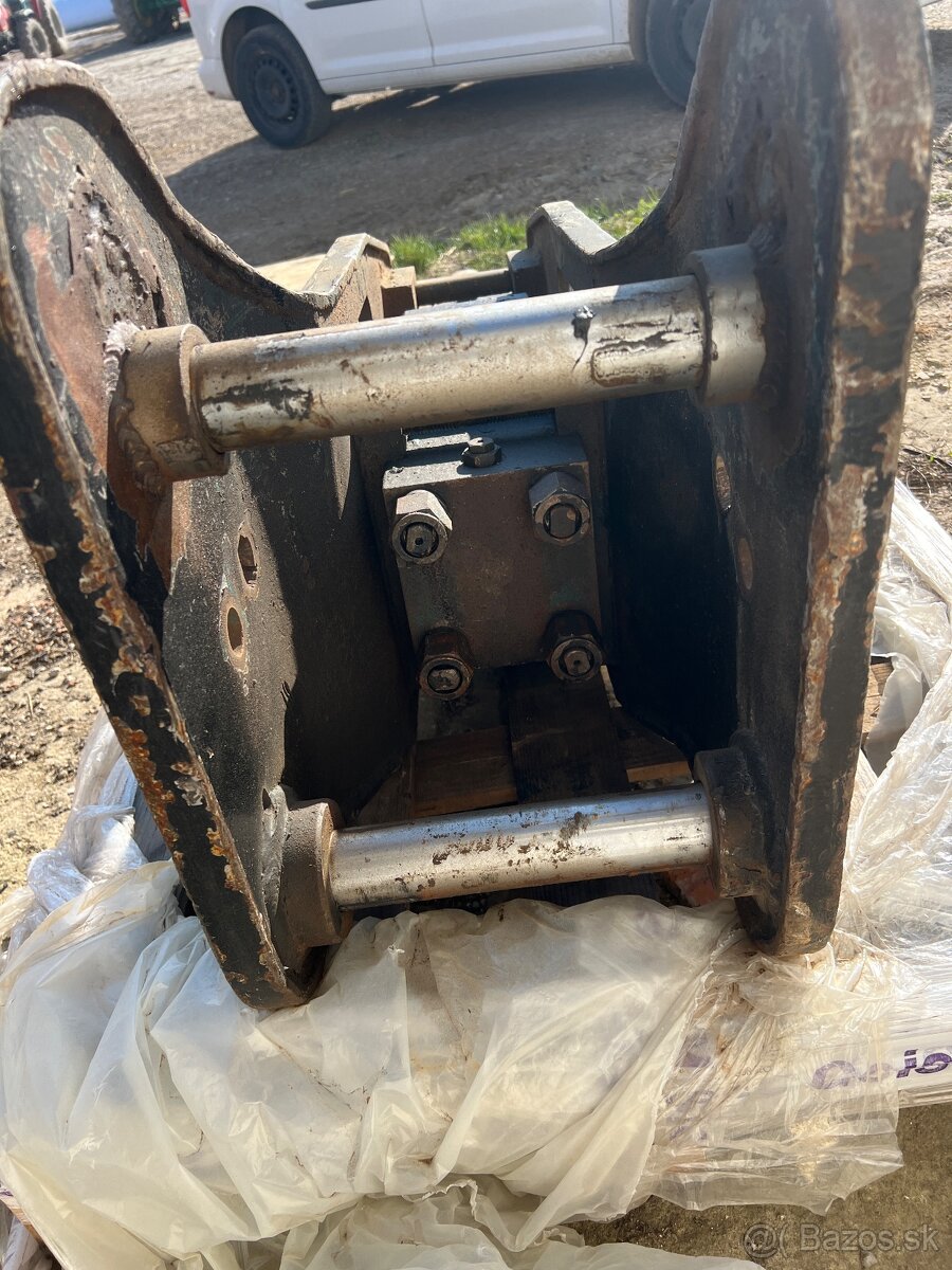 hydraulicke kladivo NKB 300 - 9