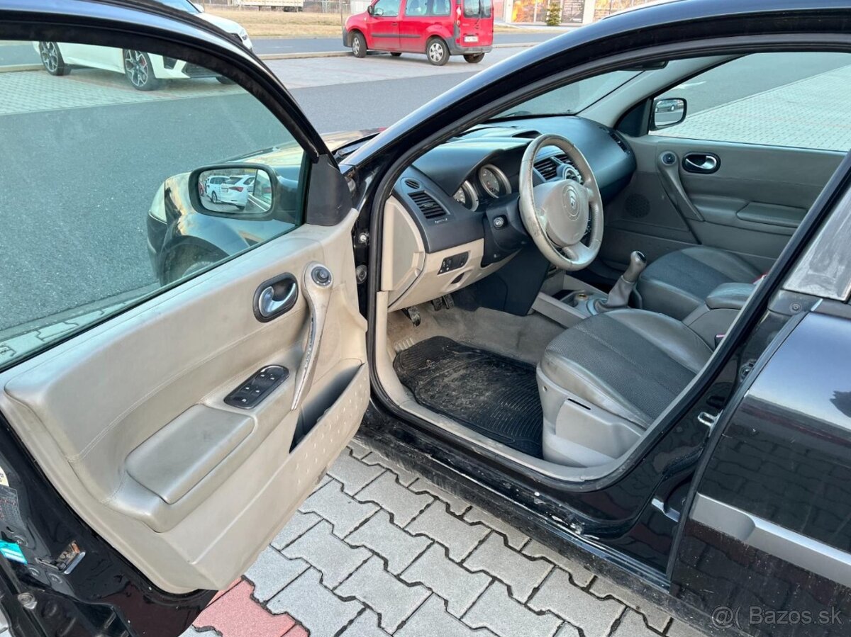 Renault Megane 1.6i 16V 83kw STK 3/2027 - 9