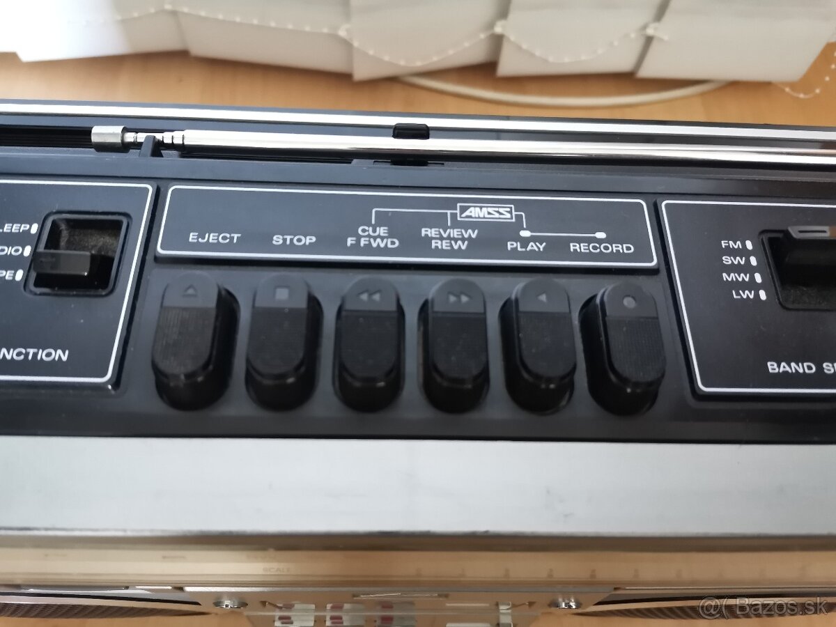 RÁDIOMAGNETOFON SANYO M-4200LU - 9