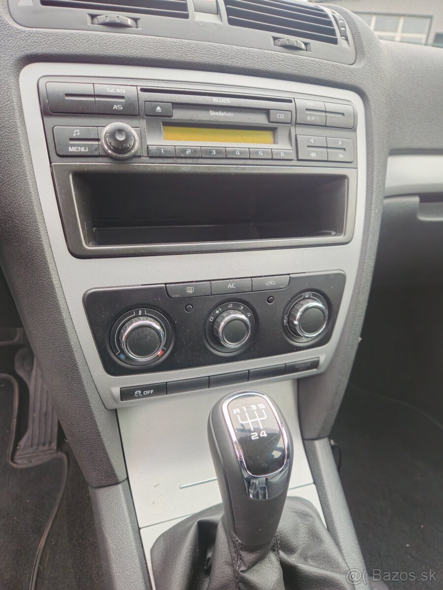 Skoda octavia 1.6tdi 77kw combi 2012 - 9