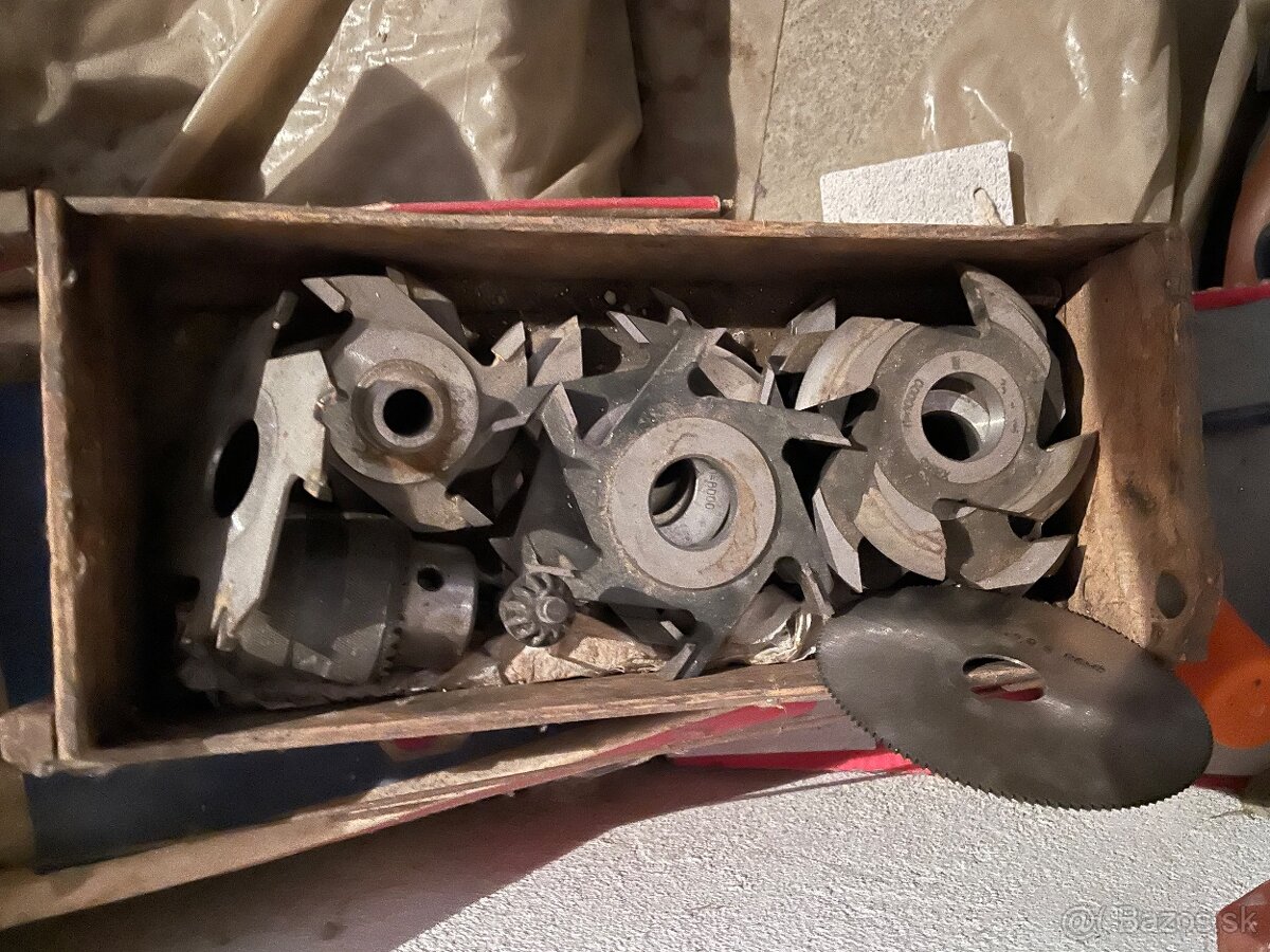 Stolová okružná píla, hobľovačka, zrovnavačka DAUER 900W - 9