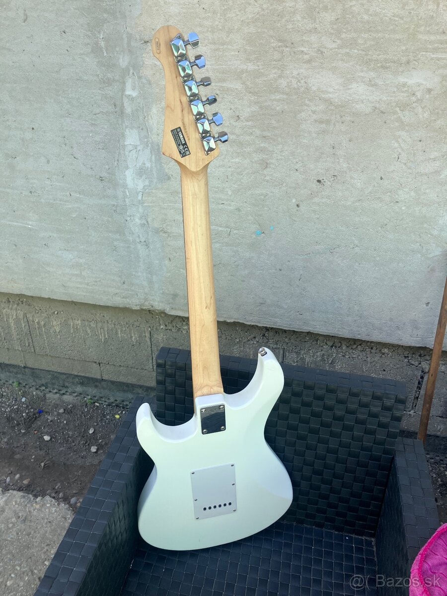 Predám Basgitaru a gitaru - 9