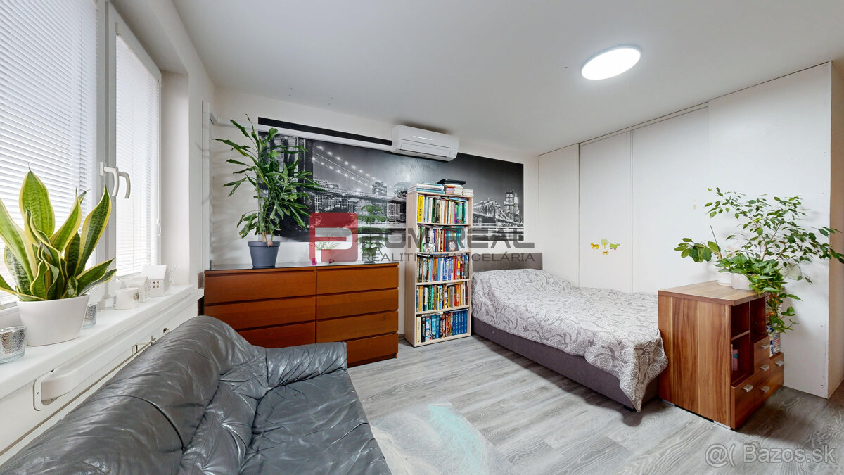 PREDAJ veľkého 3 izbového bytu - 9