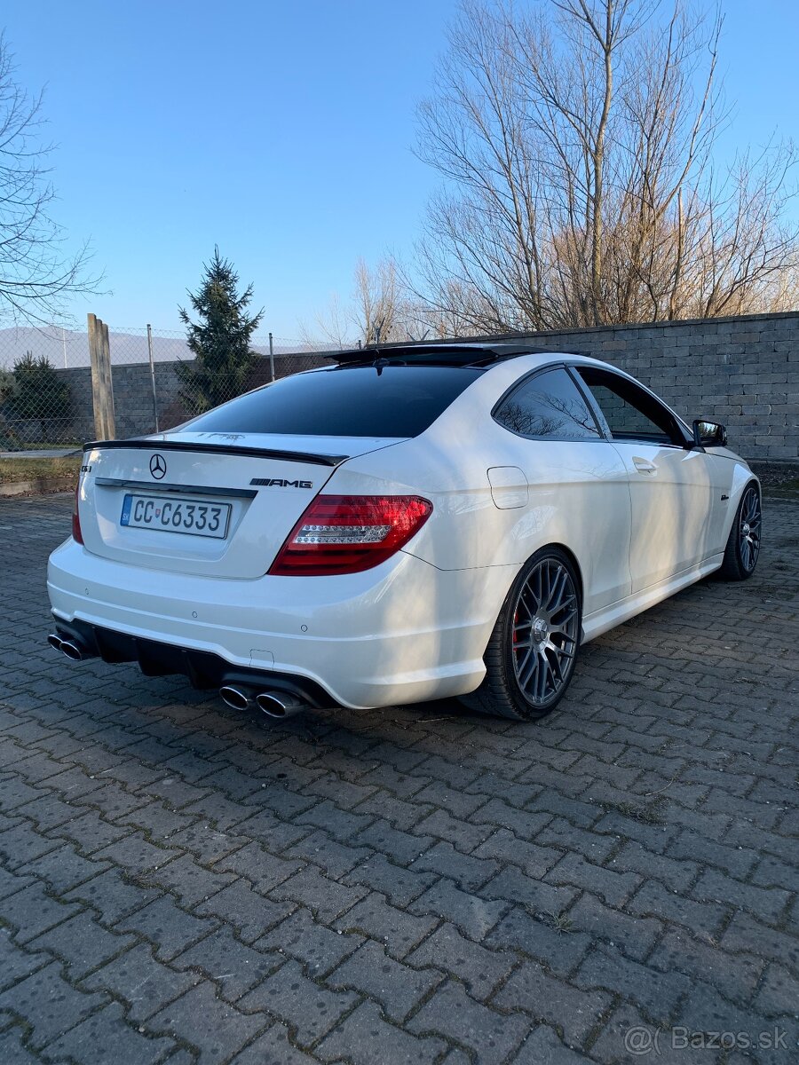 MERCEDES BENZ C63 AMG 2011 6.2 V8 400KW COUPE/PANO/KEYLESS - 9