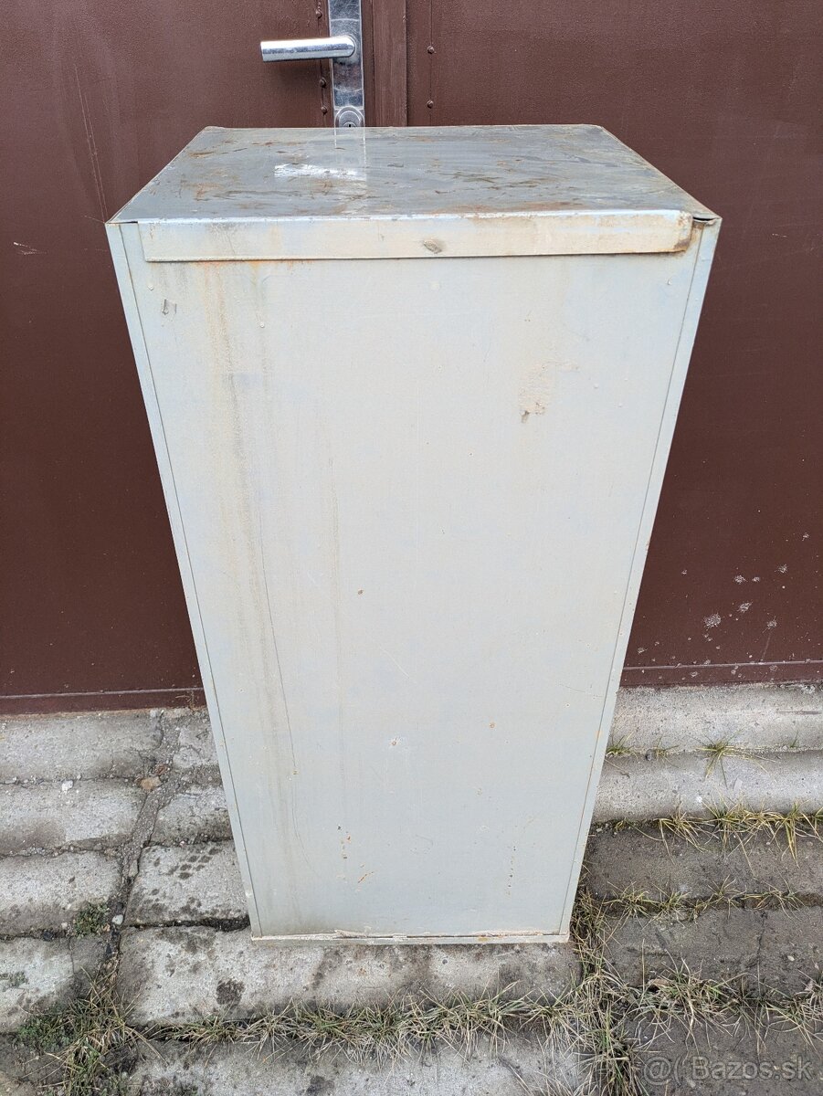 Plechová skrinka Kovos Teplice - 9