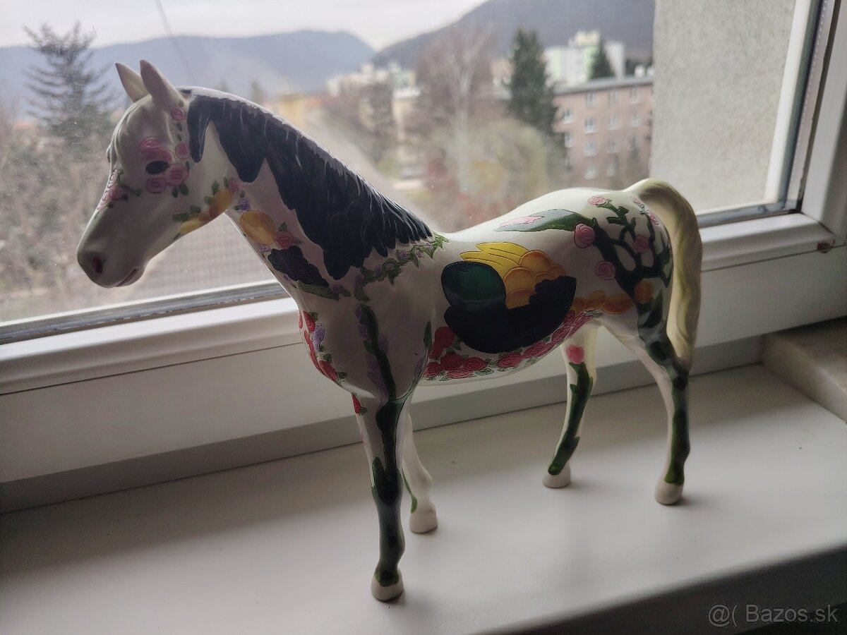 Taniere šalky a iné - 9