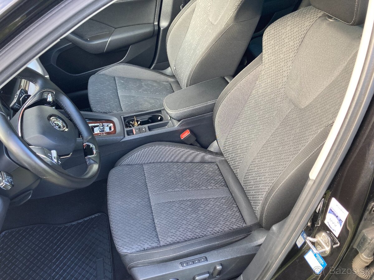 Škoda Octavia Combi 2.0 TDI Style DSG Virtual ODPOČET DPH - 9