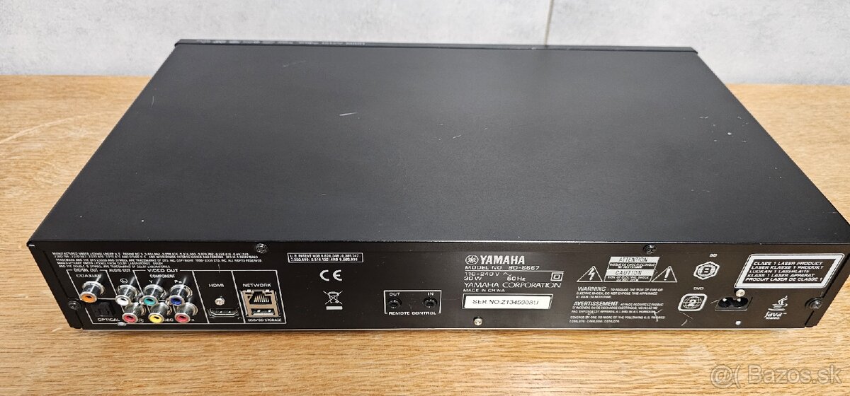 YAMAHA BD-S667 Blu-ray prehrávač - 9