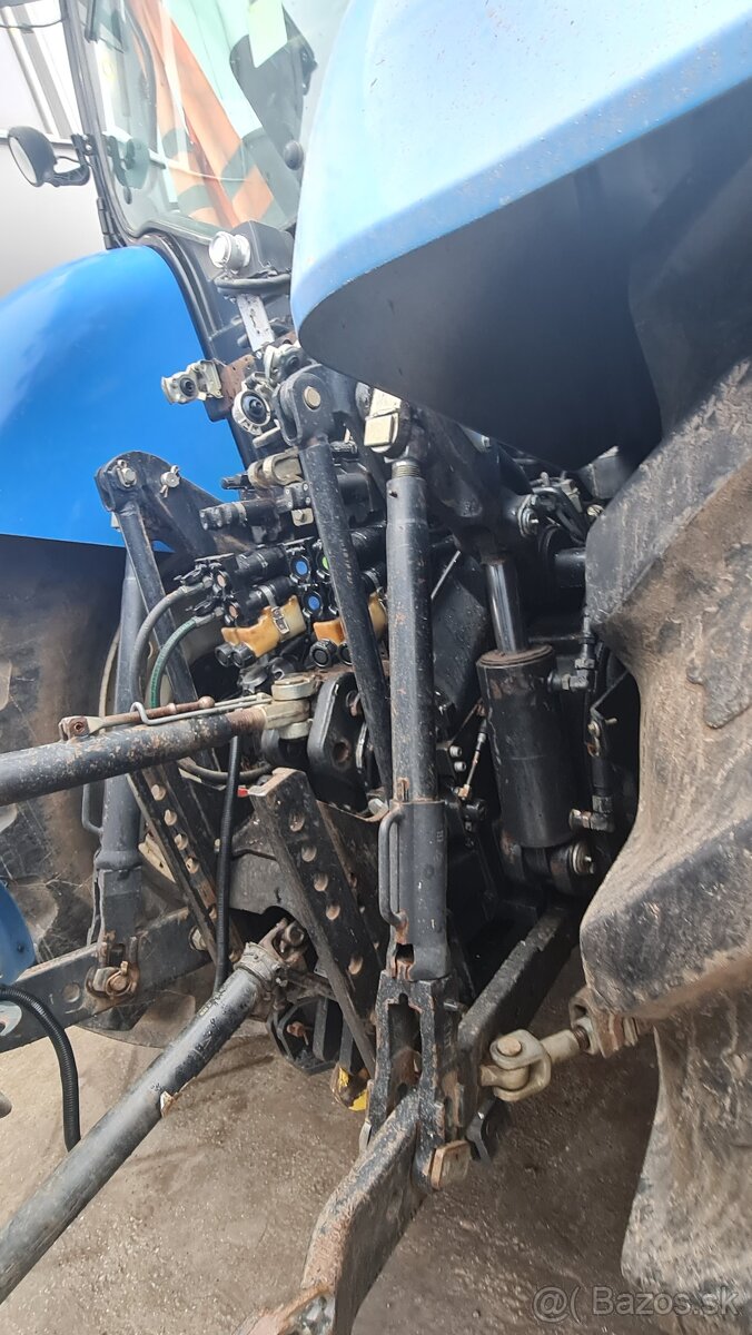 Predám traktor New Holland T7.250 - 9