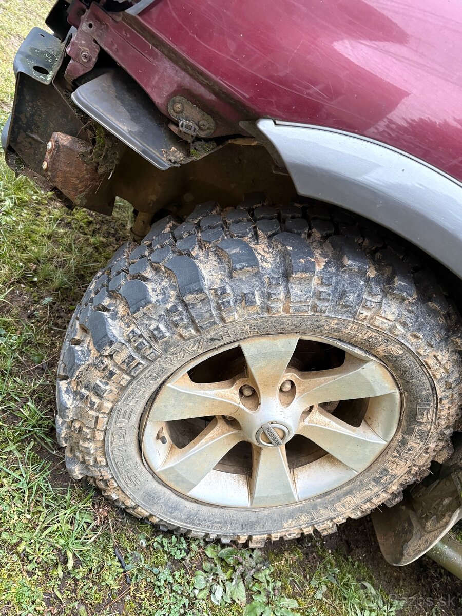 Nissan Terano 2 3.0l - 9