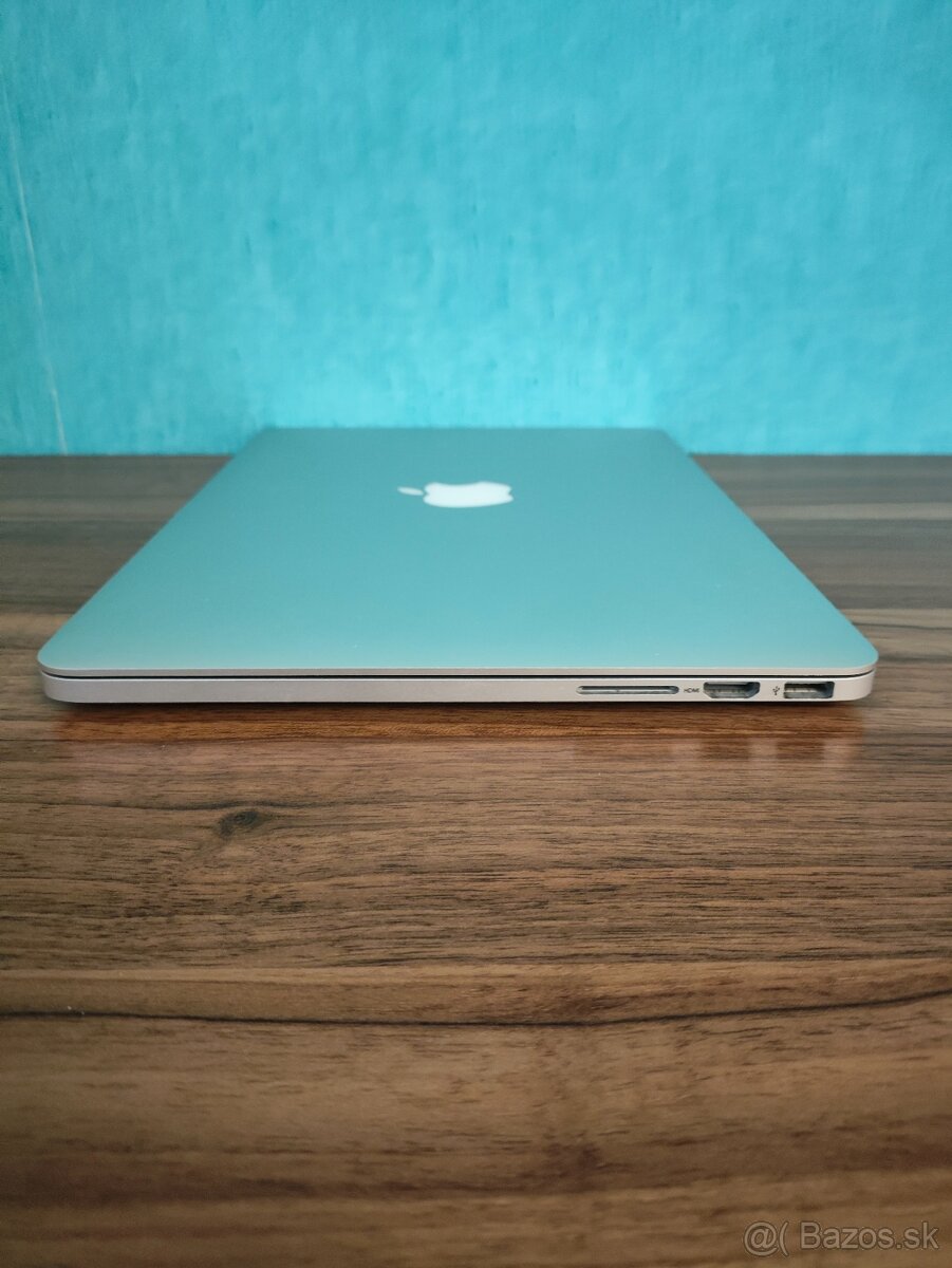 MacBook Pro 2015 13" | i5 • 8GB • 256GB SSD - 9
