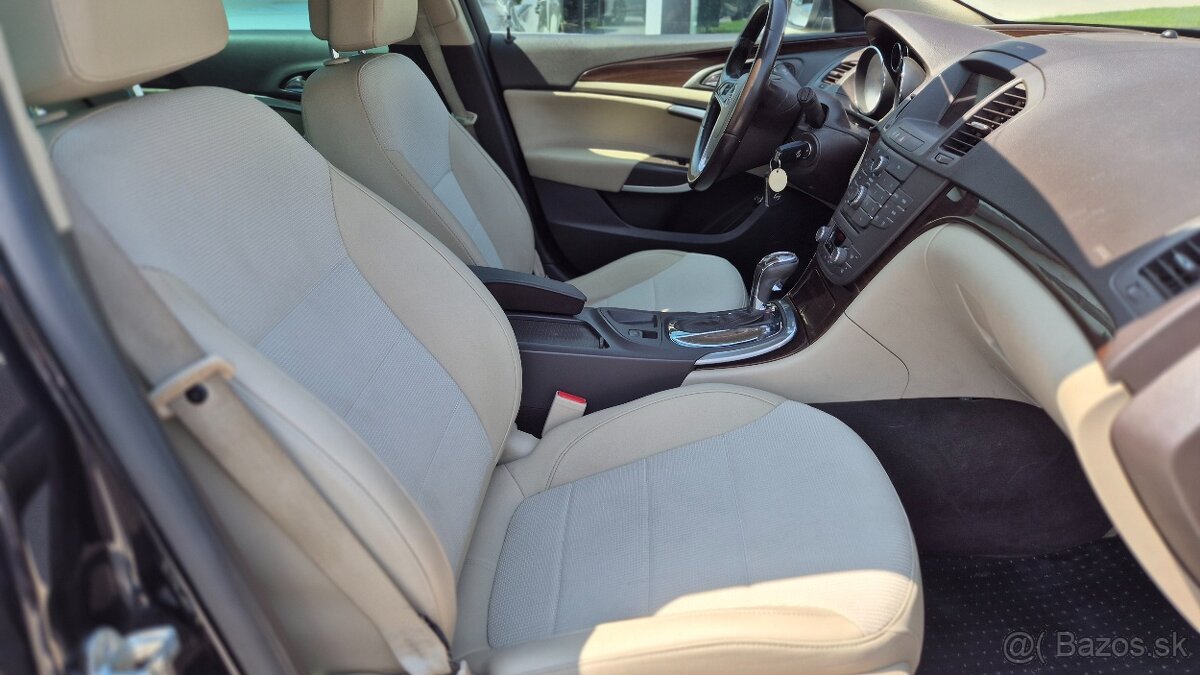 Opel Insignia Sports Tourer - 9