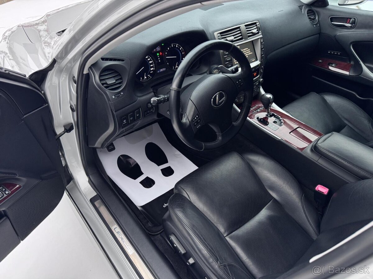 LEXUS IS250 - 9