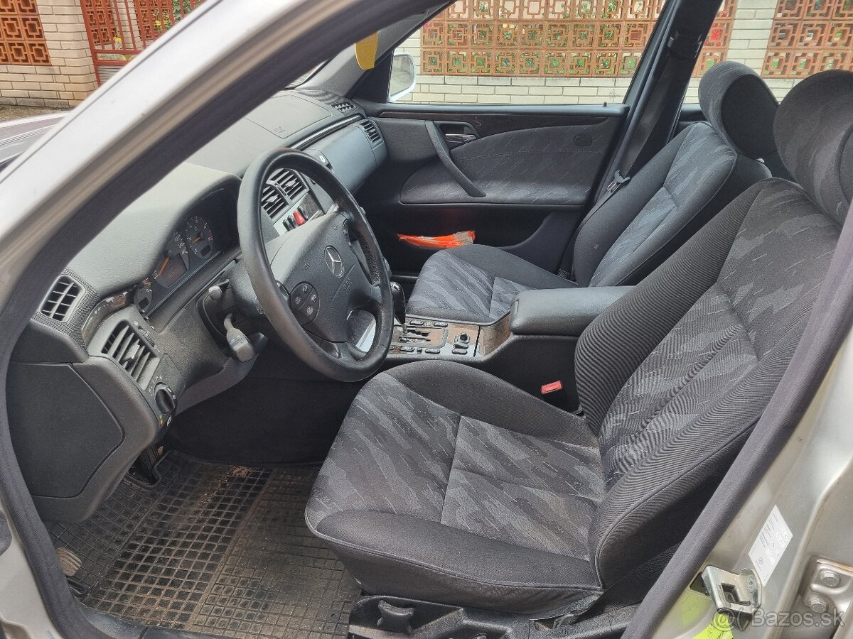 MERCEDES BENZ W210 E320 CDi ROK-2000 - 9