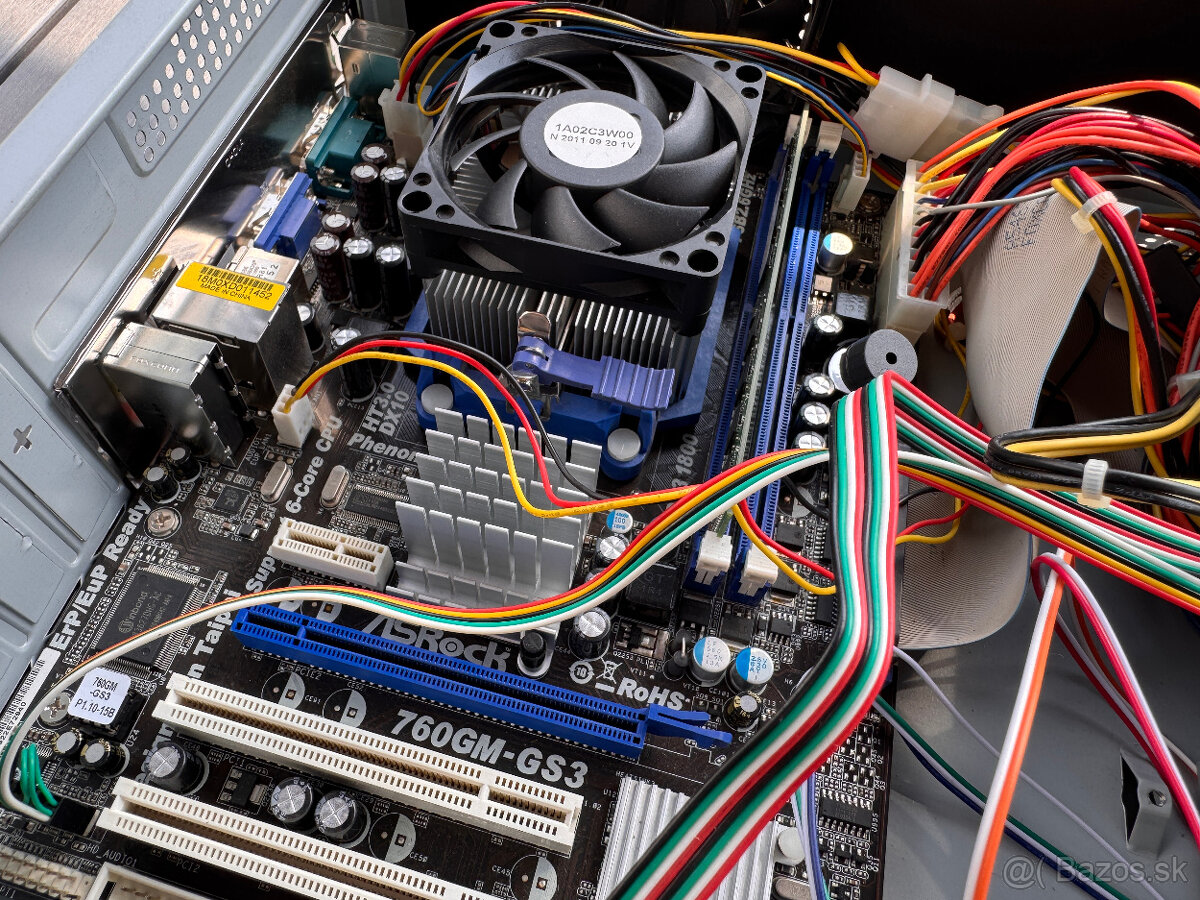 Počítač AMD Phenom II, 2GB - Bez HDD a OS - 9