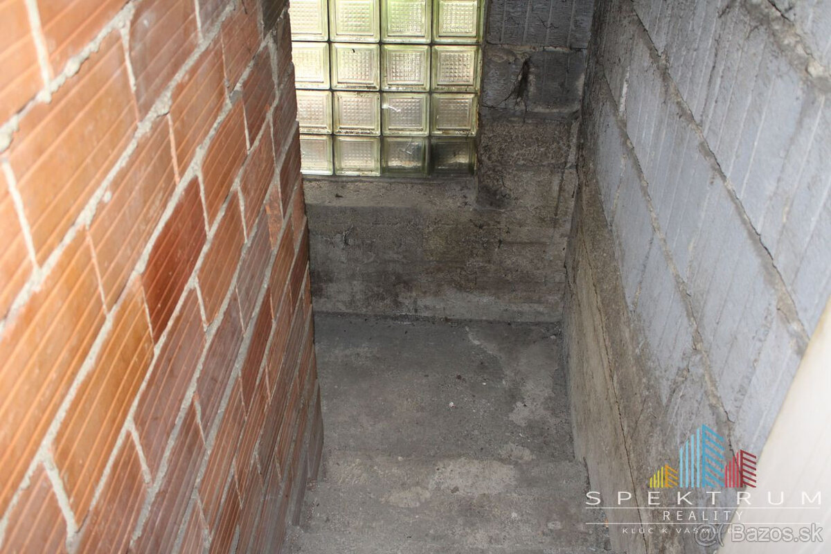 SPEKTRUM REALITY- Na predaj 4-izbový rodinný dom s pozemkom - 9