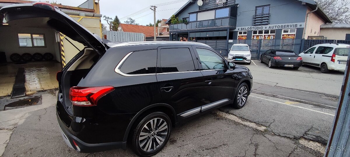 Mitsubishi Outlander - 9