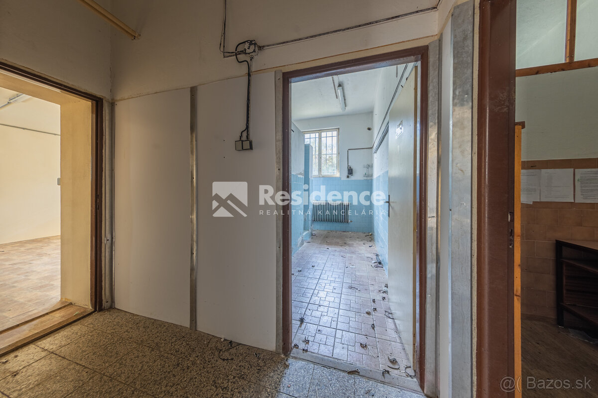 Na predaj rozsiahly objekt na podnikanie v Liskovej - 9