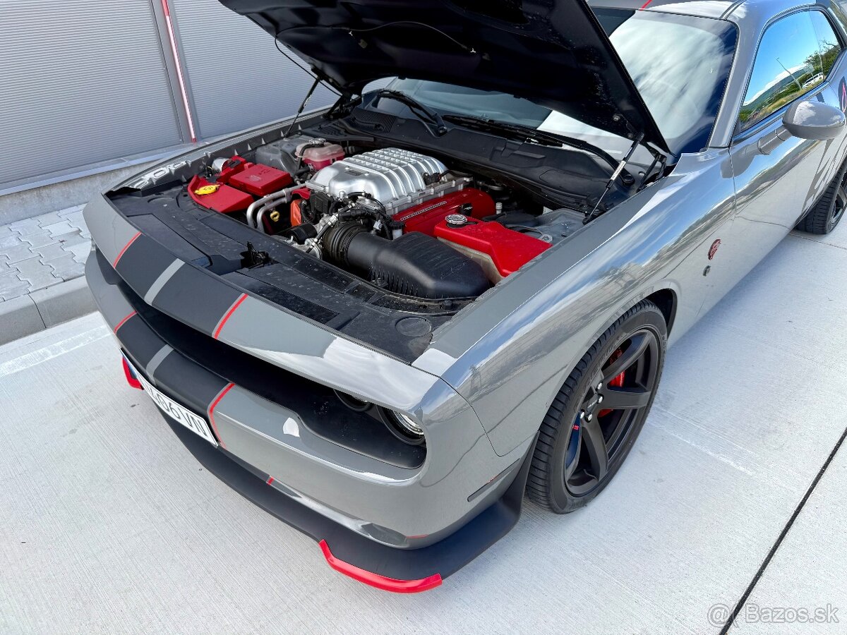 Dodge Challenger SRT Hellcat 6.2 V8 – 717 P - 9