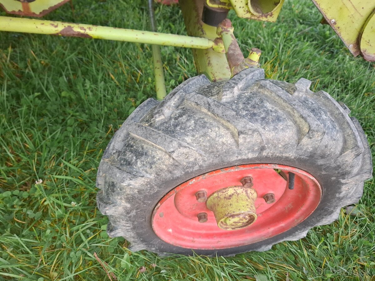 Predám kombajn CLAAS COMPACT 25 - 9