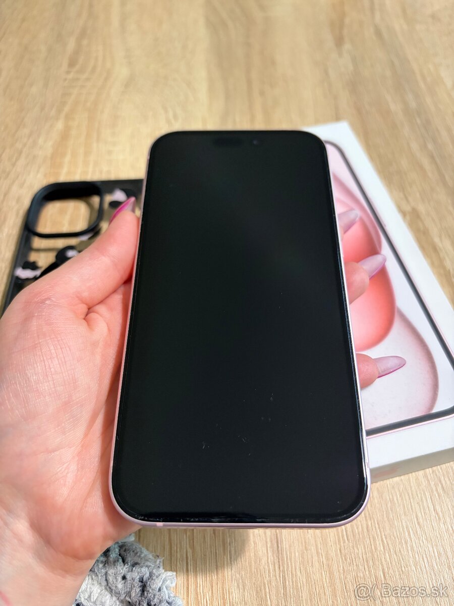iPhone 15 128 GB ružový - 9