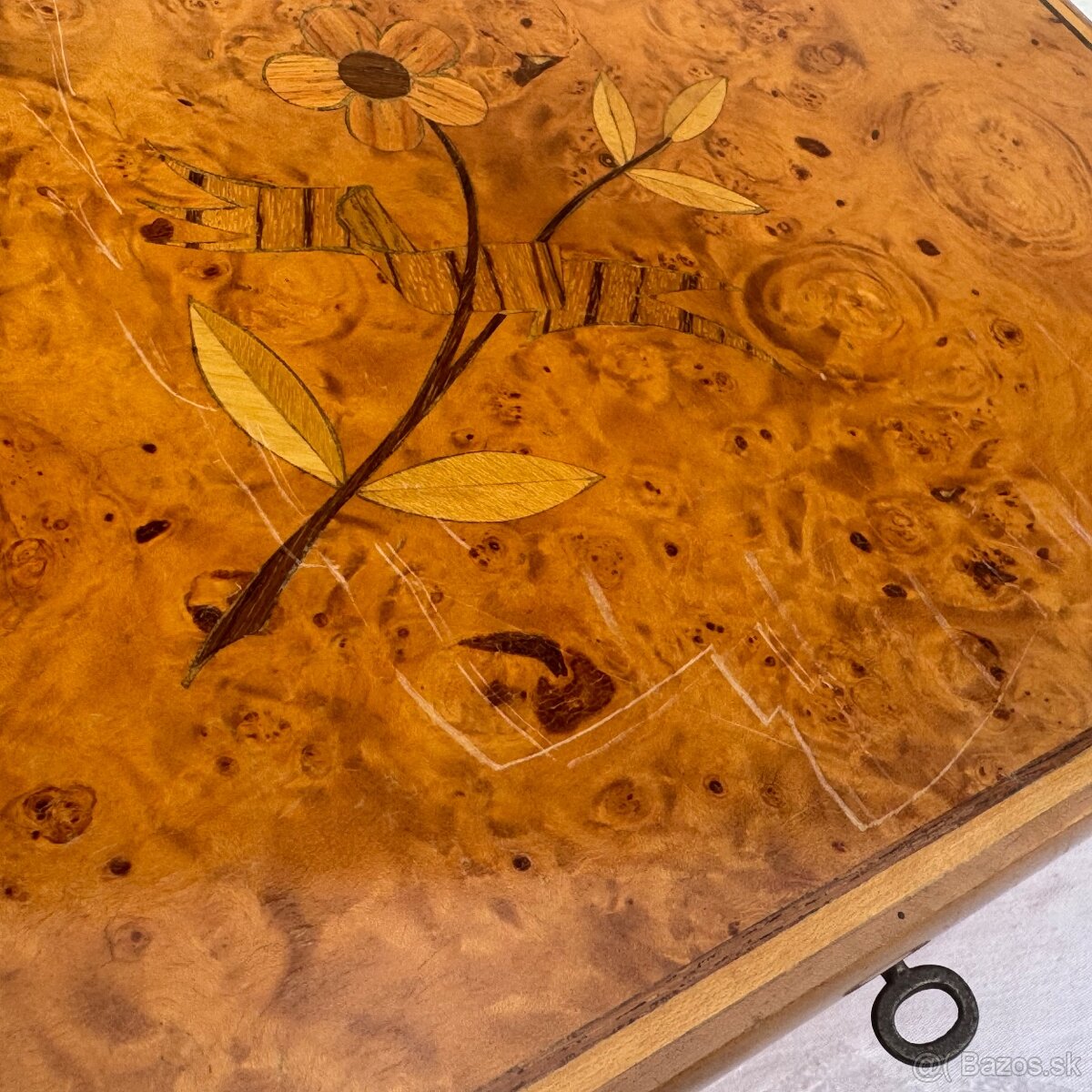 Starožitná velká šperkovnice – truhla s klíčkem - 9