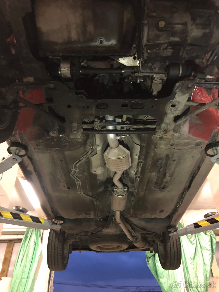 Peugeot 309 coupe 1.9 dfz 72kw - 9