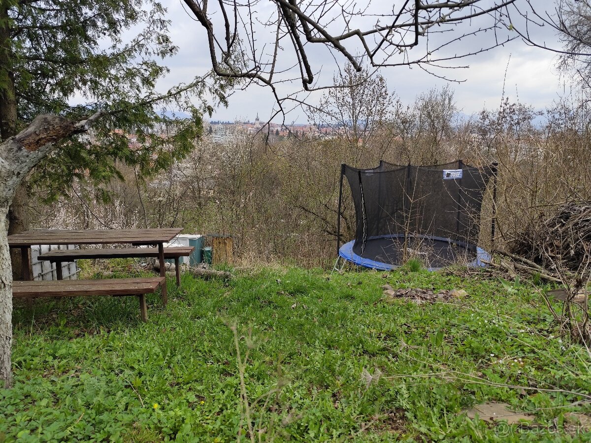 Zahradka s pivnicou - Pod Kalvariou - 9