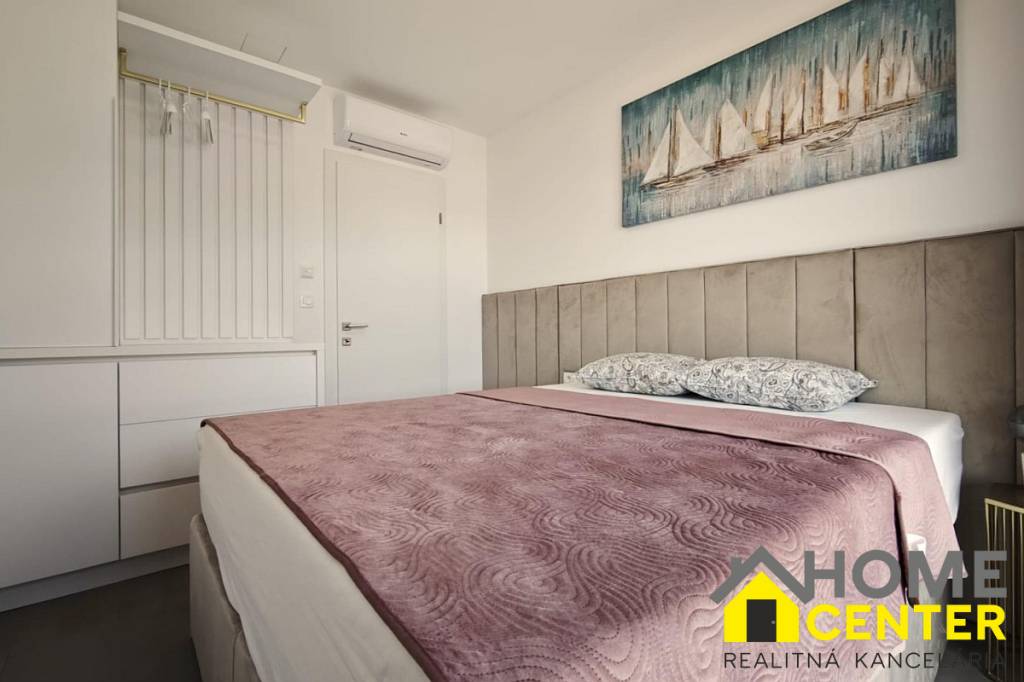 NA PREDAJ luxusný penthouse / 48 m² / v Trogire na ostrove Č - 9