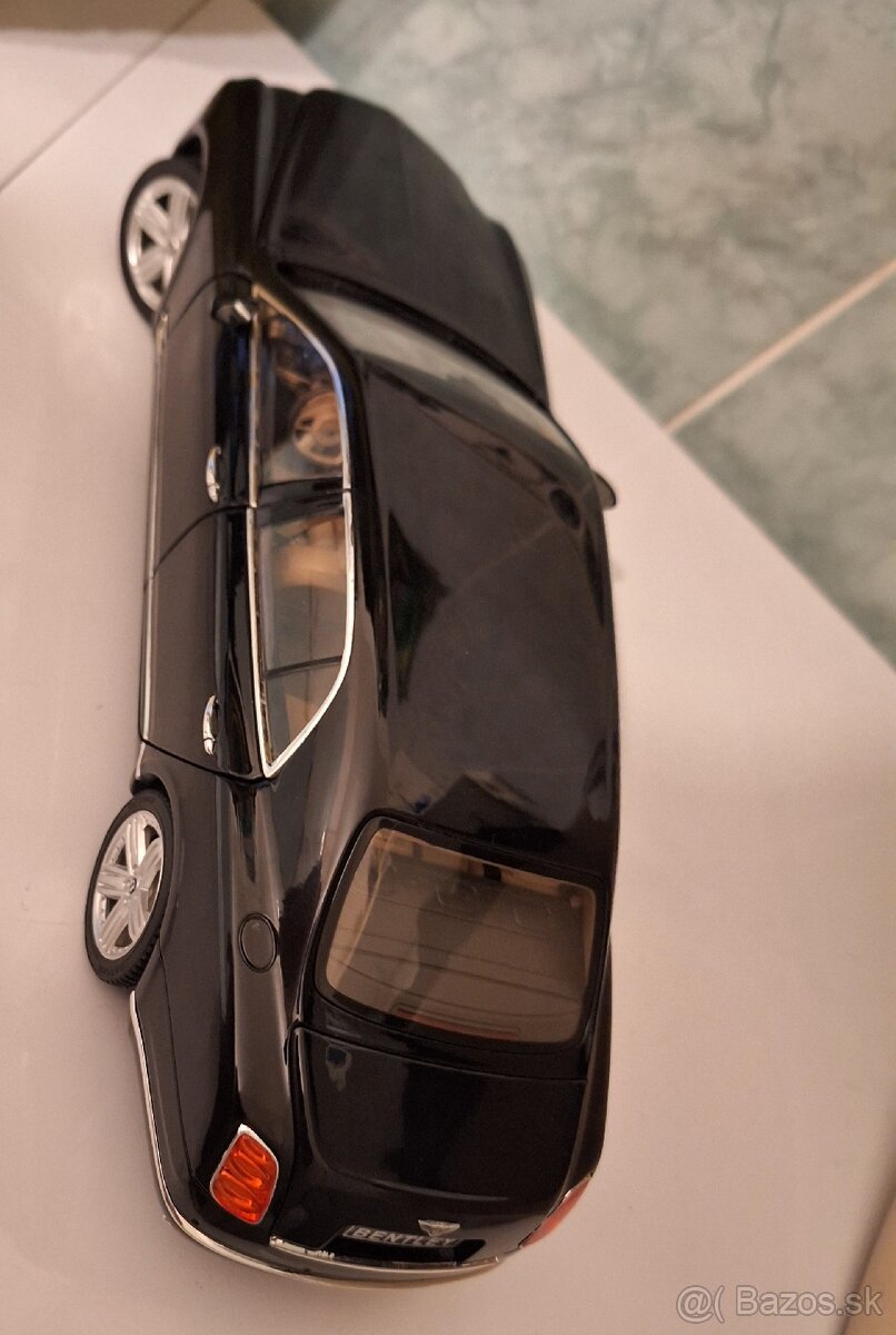 Model BENTLEY MULSANNE v mierke 1/18 - 9