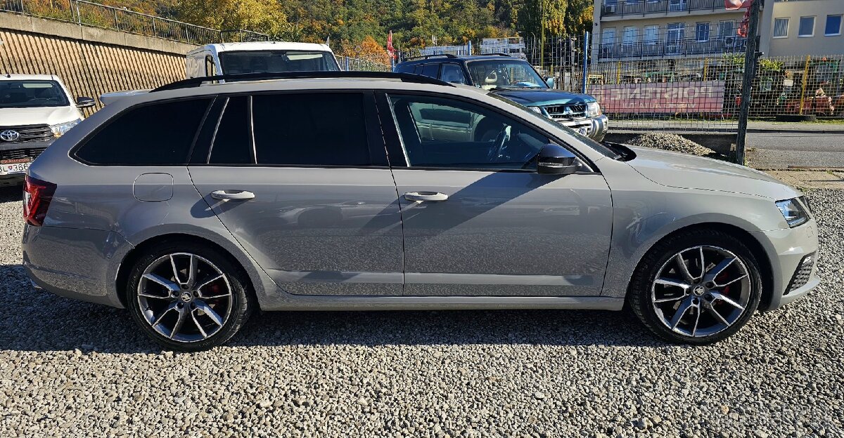 Škoda Octavia Combi 2.0 TDI RS DSG - 9