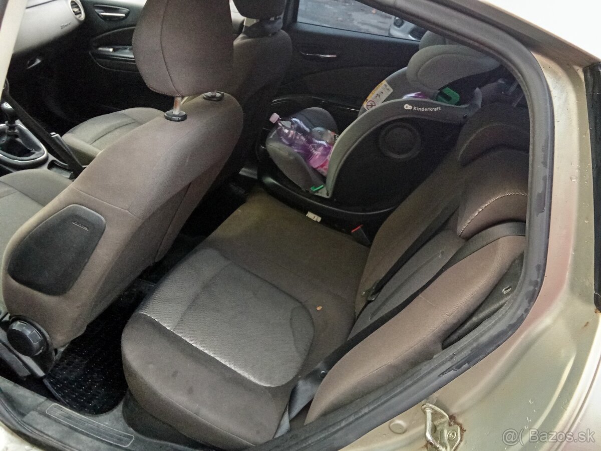 Predám vymením Fiat bravo 1.4 16v 2008 - 9