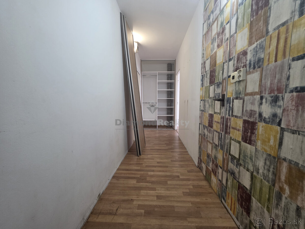 Ponúkam na predaj 1 izbový byt, Jáltska, Dargovských hrdinov - 9