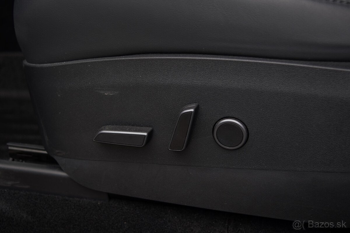 Tesla Model Y Long Range Dual Motor AWD - 9