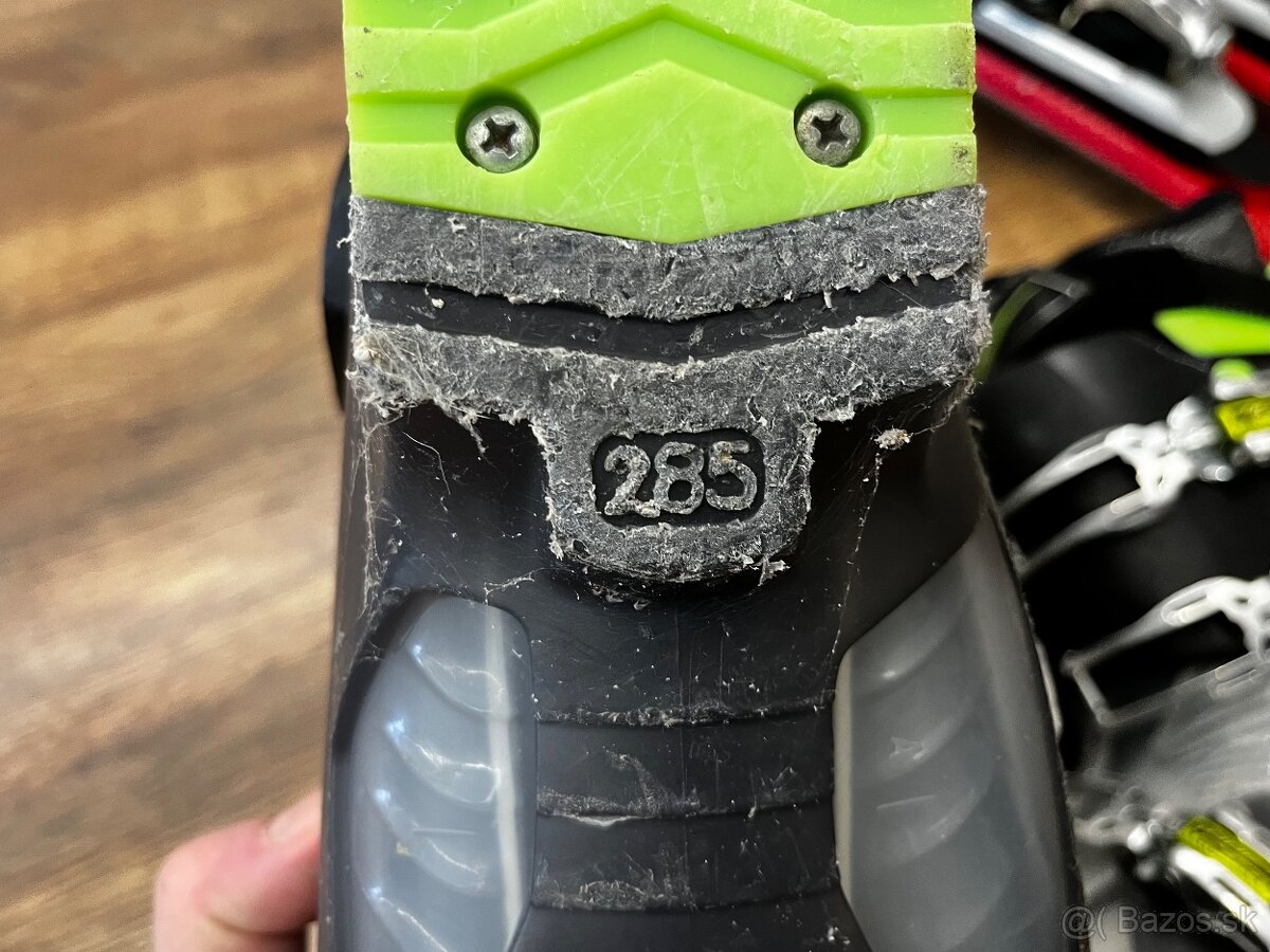 Carvingove lyže zn. ATOMIC 160 - 9