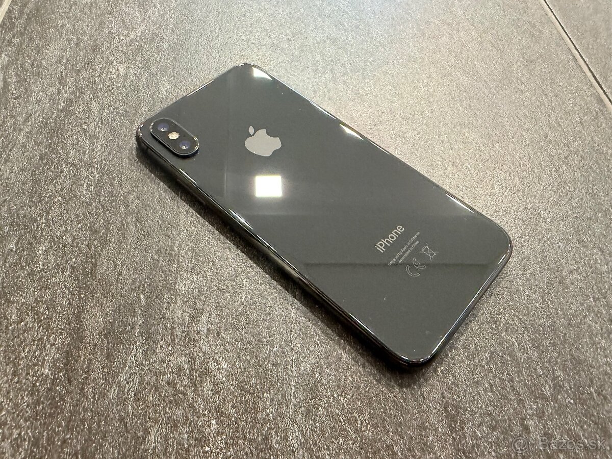 Apple iPhone X 64 GB v čiernej farbe Space Gray - 9
