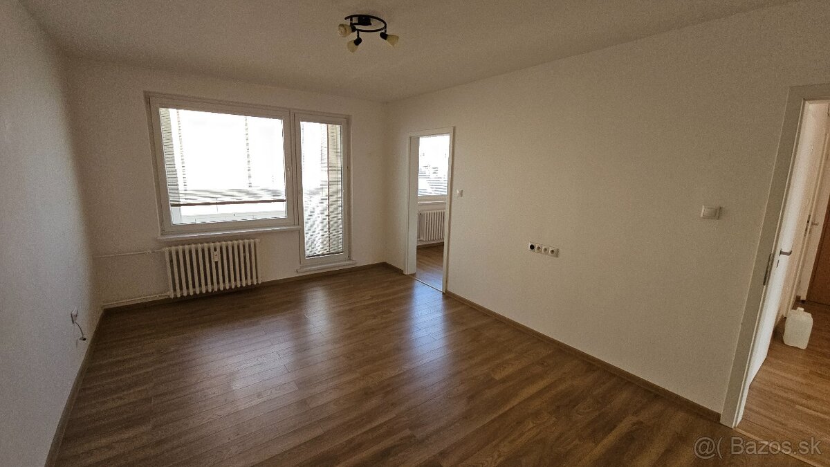 3-izbový byt po kompletnej rekonštrukcii Medvedzie - 9