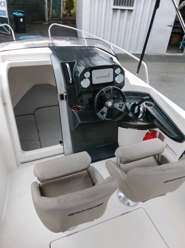 motorová loď QUICKSILVER ACTIV 555 CABIN - 9