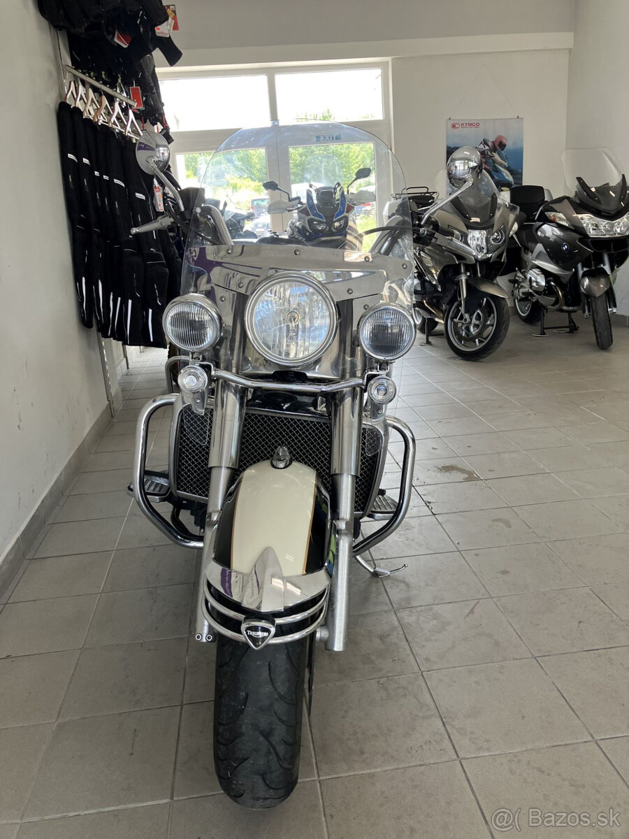 Triumph Rocket 3 Touring - 9