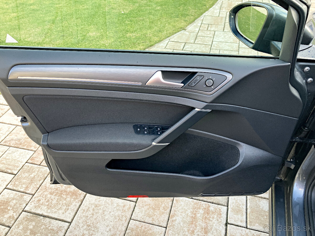 Volkswagen Golf E-Golf 100 KW - 9