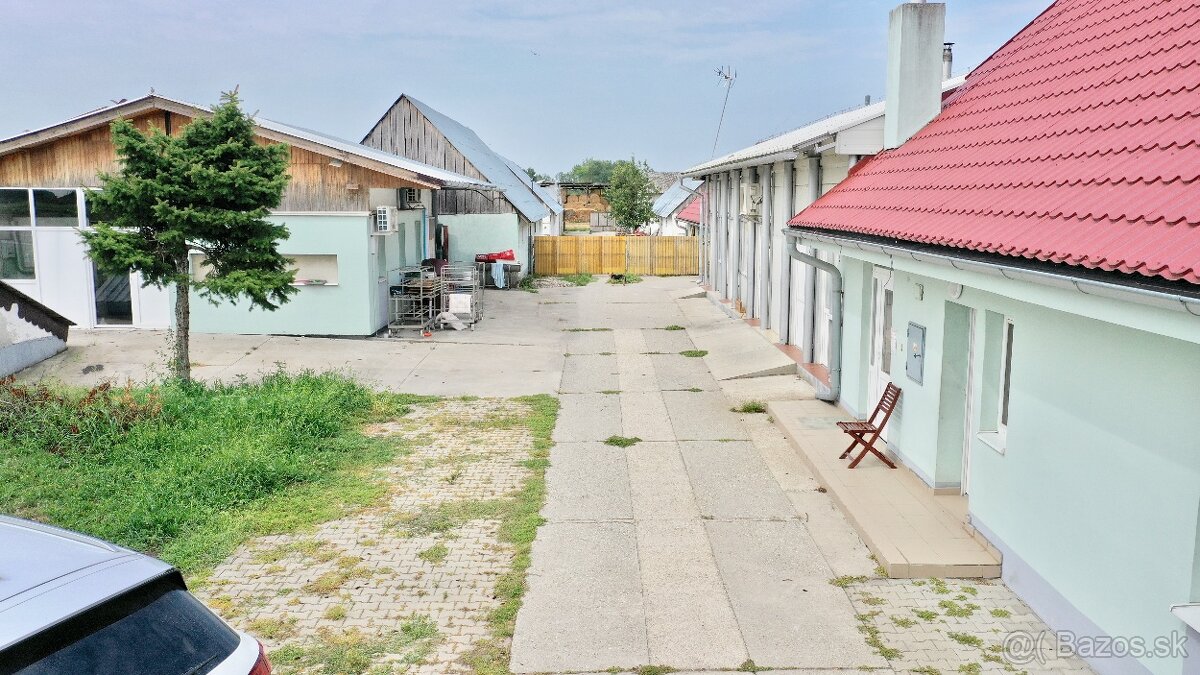 RODINNÁ FARMA S FUNKČNÝM MALOKAPACITNÝM BITÚNKOM - 9