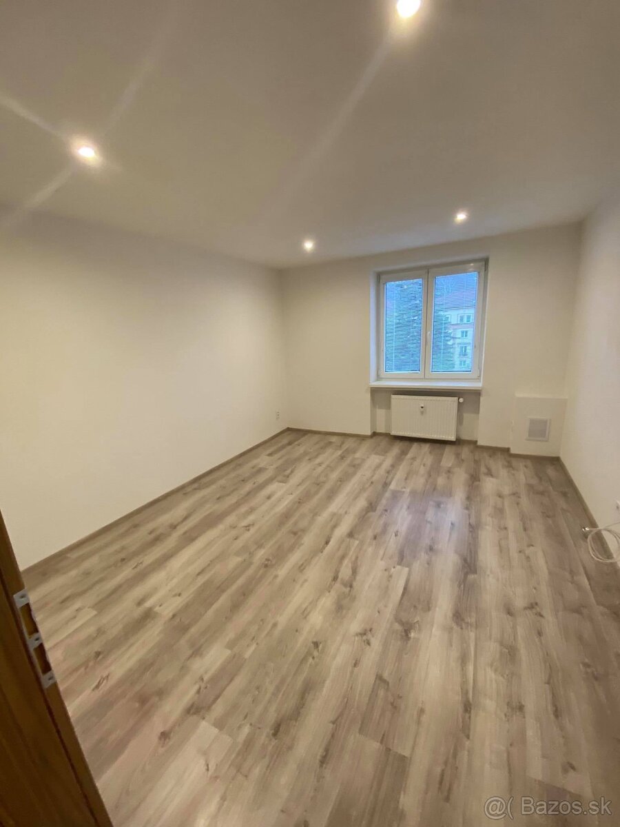 Na predaj 2 izbový byt Handlová - 9