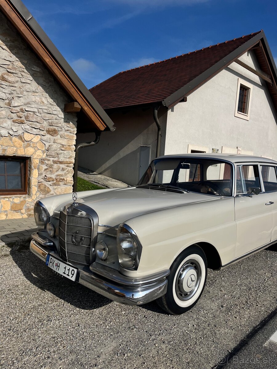 Mercedes-Benz 230S W111 Heckflosse - 9