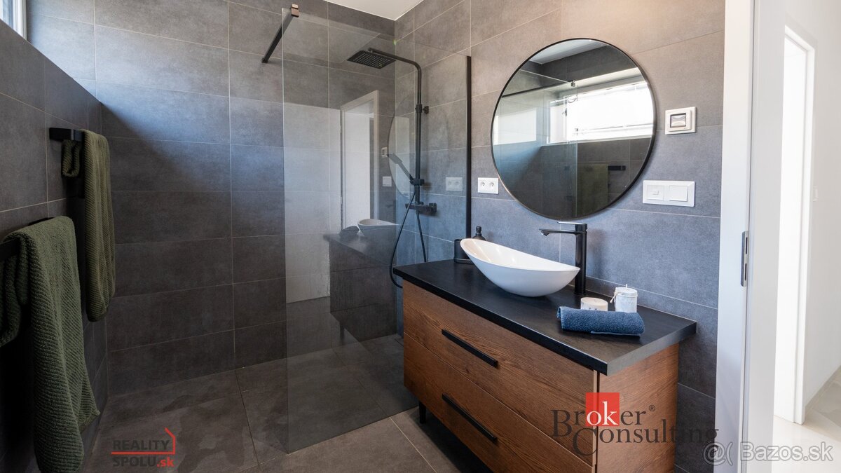 Výnimočné bývanie v Novej Dedinke – moderný dizajn a pokojná - 9