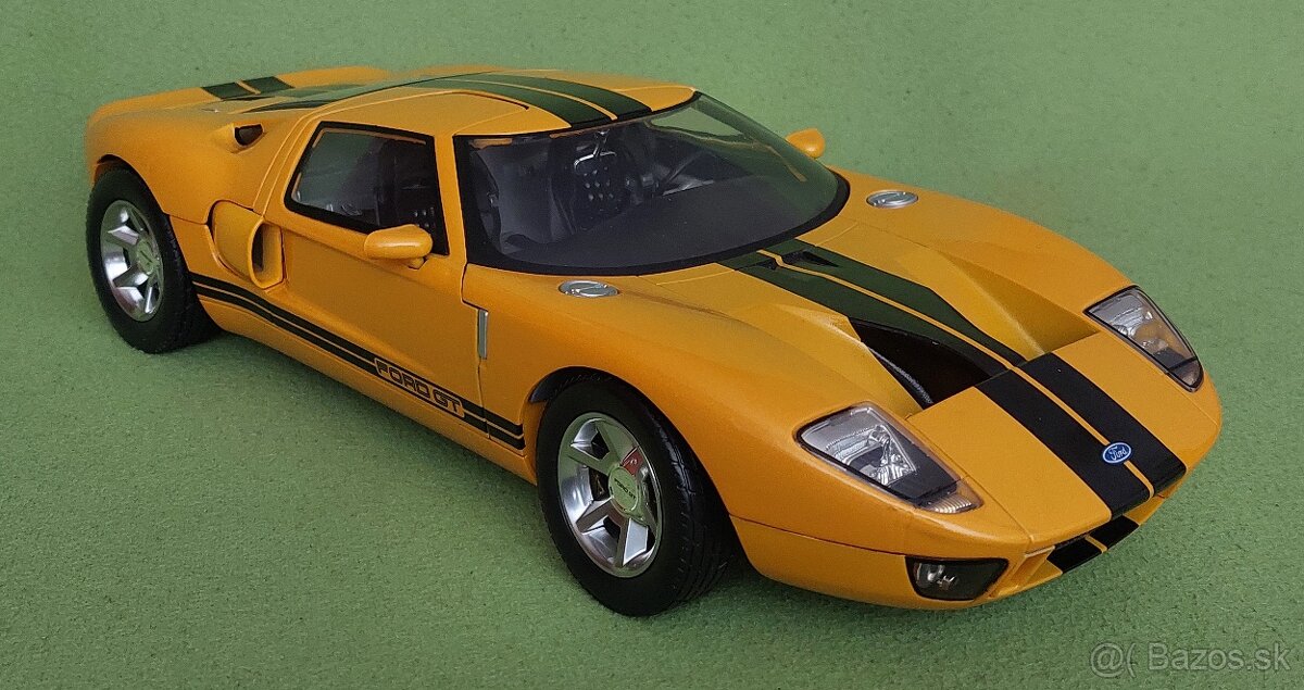 Ford GT 2004 1:12 - 9