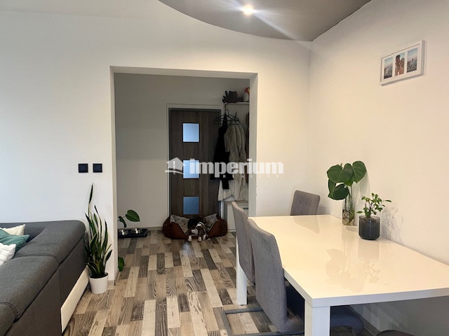 Na predaj pekný veľkometrážny 3 izbový byt s garážou na ul. - 9