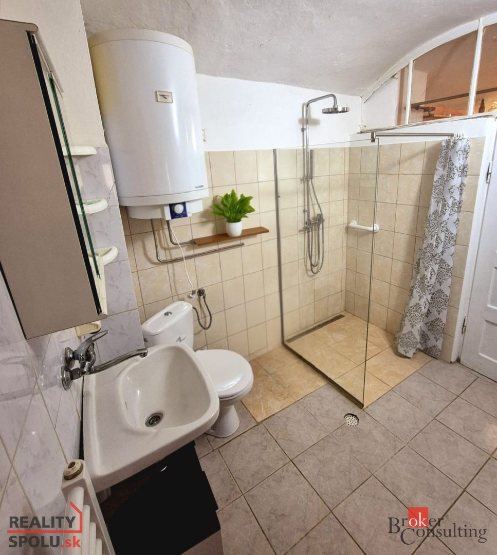 Dvojgeneračný rodinný dom Kežmarok - 9