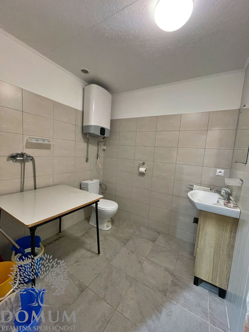 Podnikateľský objekt – budovy, zastrešené plocha a spevnené - 9