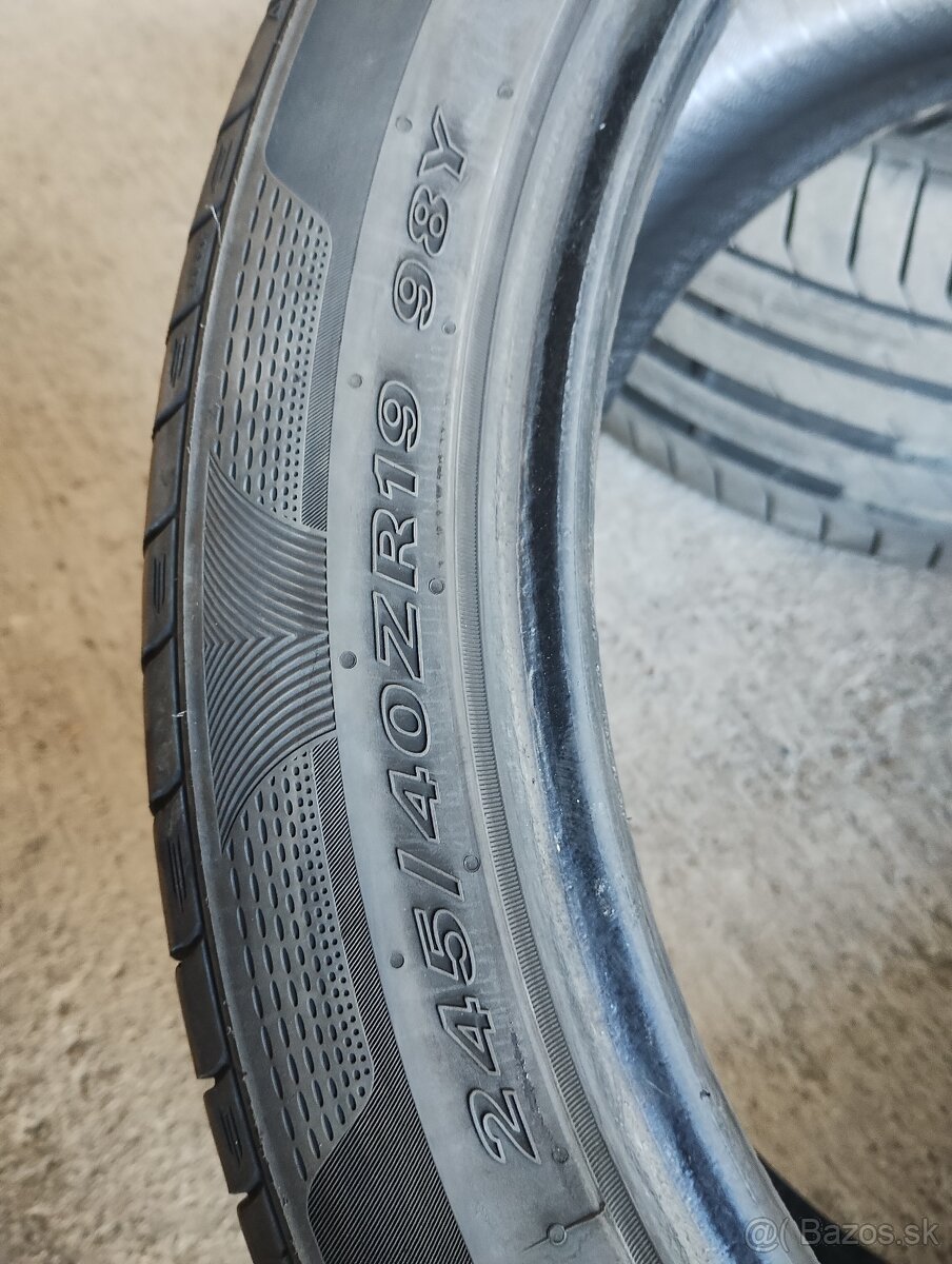 Letné pneu 275/35 ZR 19 - 9